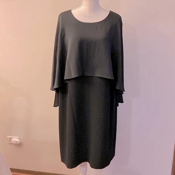 Vince Camuto Dresses & Skirts - Vince Camuto women’s black high low capelet 1 button closure back dress 2X